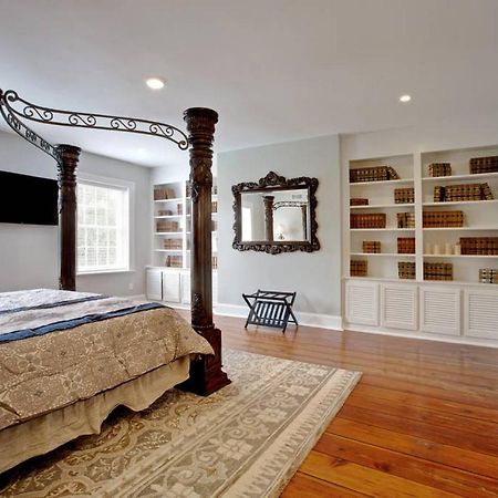 Newly Renovated 4 Bed 3 Bath And 2 Parking Spots Villa Savannah Exteriör bild