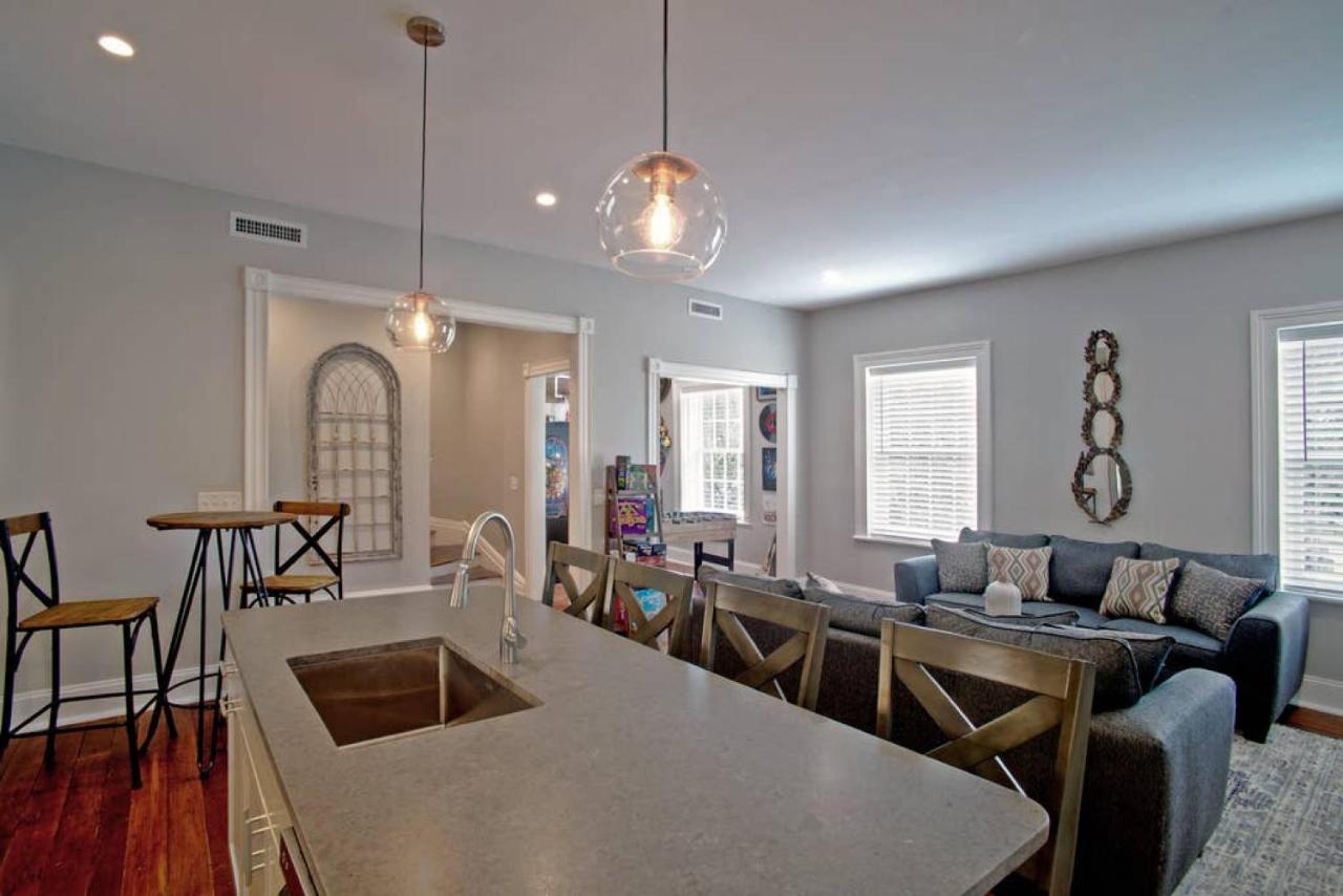 Newly Renovated 4 Bed 3 Bath And 2 Parking Spots Villa Savannah Exteriör bild